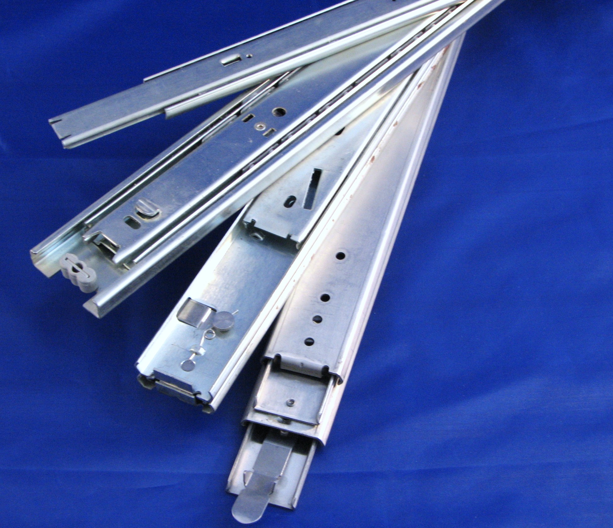 Precision Drawer Slides & Linear Guides